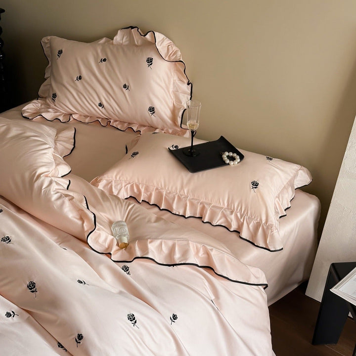 Black Rose Ruffle Bedding Set - Bedding - Delicors