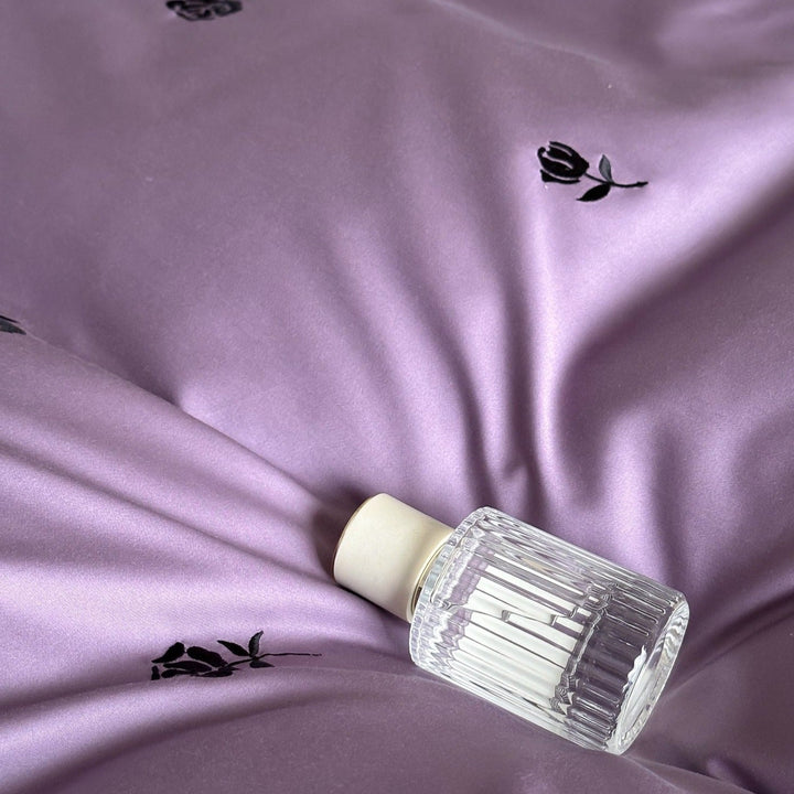 Black Rose Ruffle Bedding Set - Bedding - Delicors