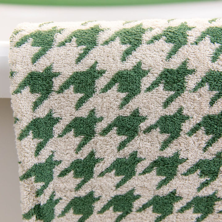 Classic Houndstooth Towel Collection