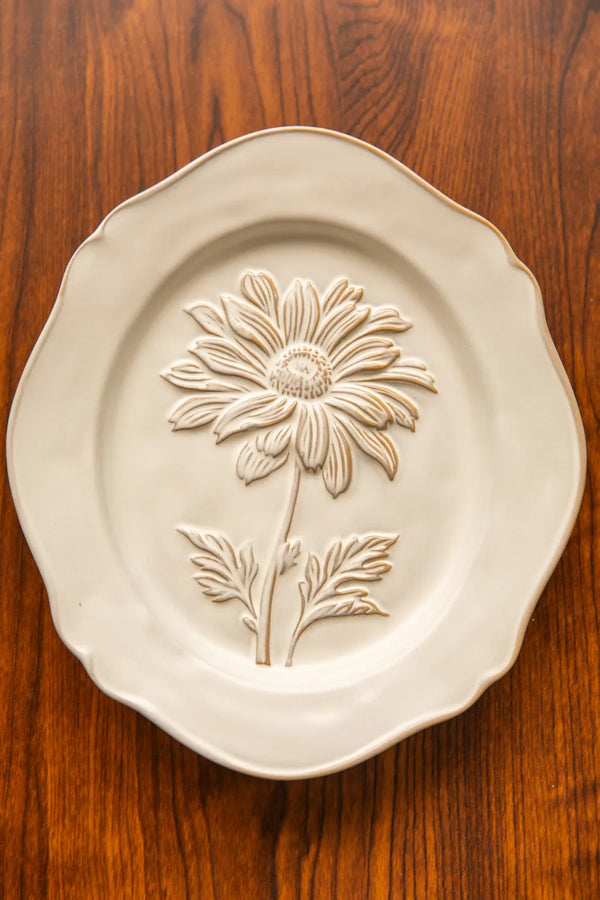 Botanical Embossed Plate 8.5Inch Gerbera Plate - Delicors
