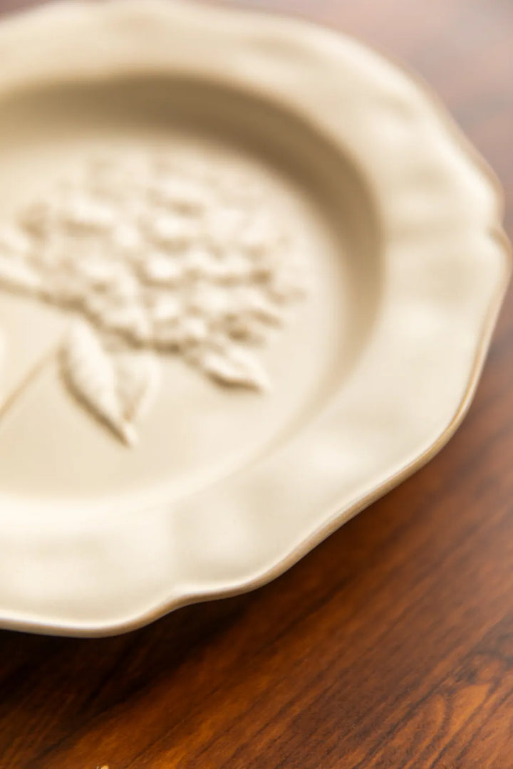 Botanical Embossed Plate 8.5Inch Hydrangea Plate - Delicors
