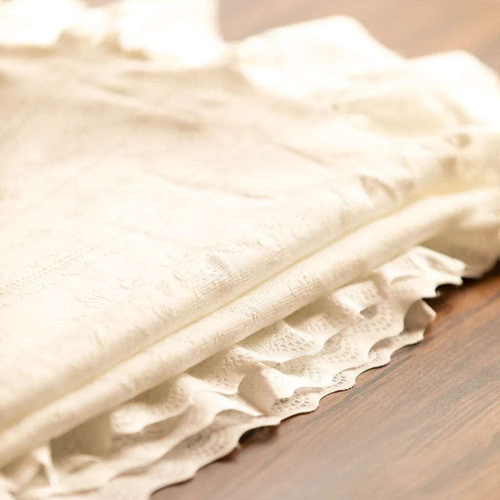 Chateau Lace Ruffle Tablecloth - Delicors