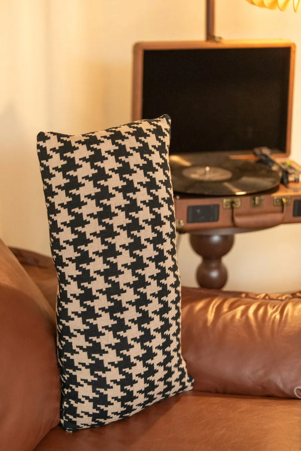 Classic Houndstooth Cushion RectangleBrown - Delicors