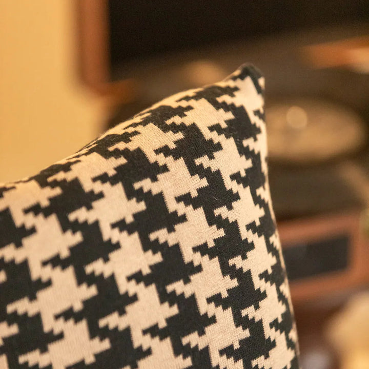Classic Houndstooth Cushion RectangleBrown - Delicors