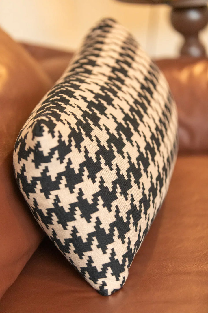 Classic Houndstooth Cushion RectangleBrown - Delicors