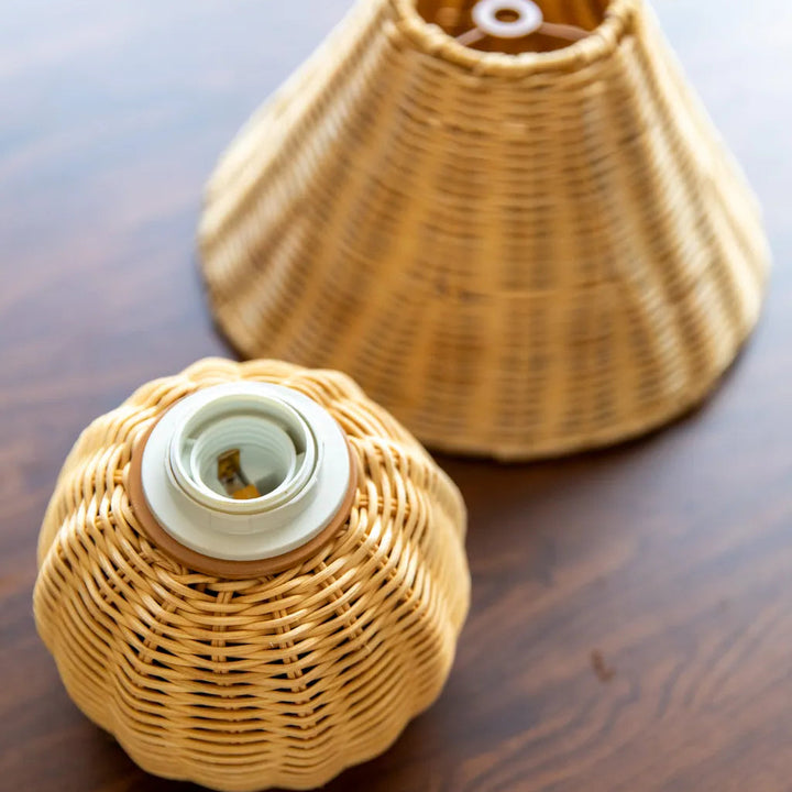 Cottage Rattan Glow Lamp - Delicors