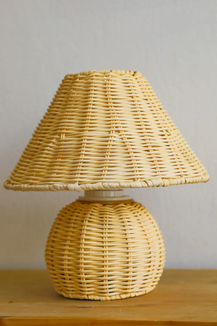 Cottage Rattan Glow Lamp - Delicors