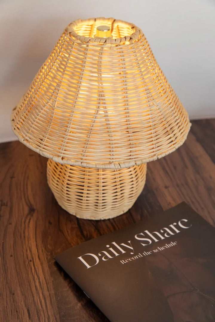 Cottage Rattan Glow Lamp - Delicors