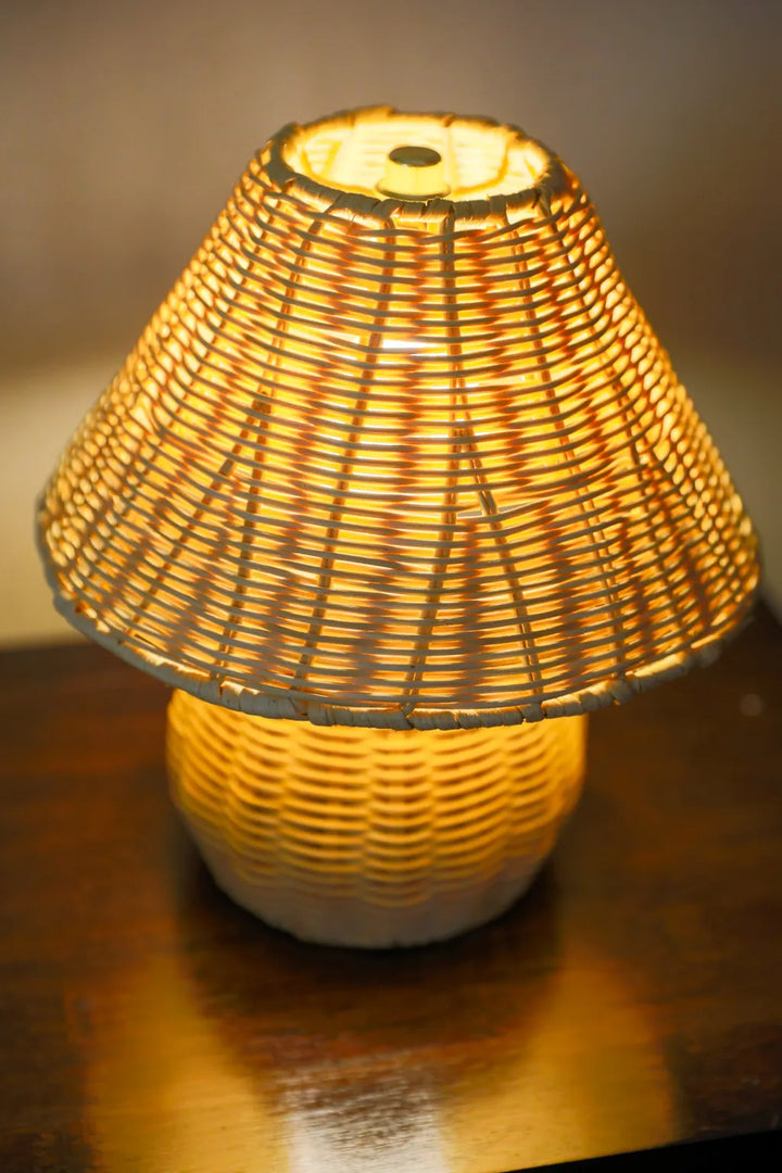 Cottage Rattan Glow Lamp - Delicors