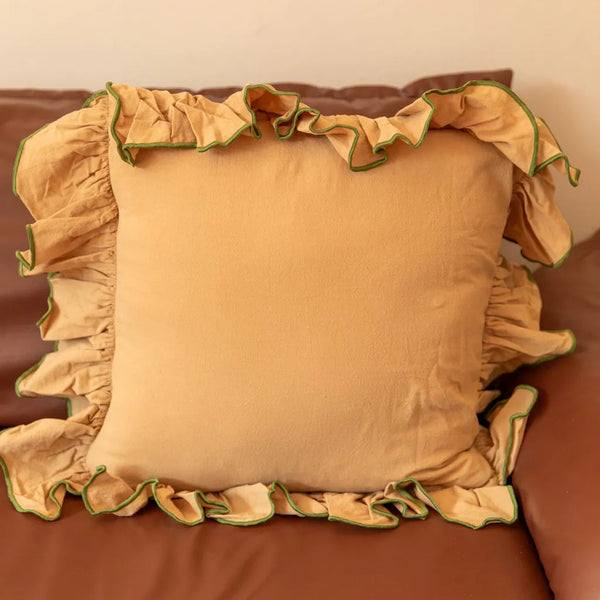 Cozy Ruffle Cushion - Delicors