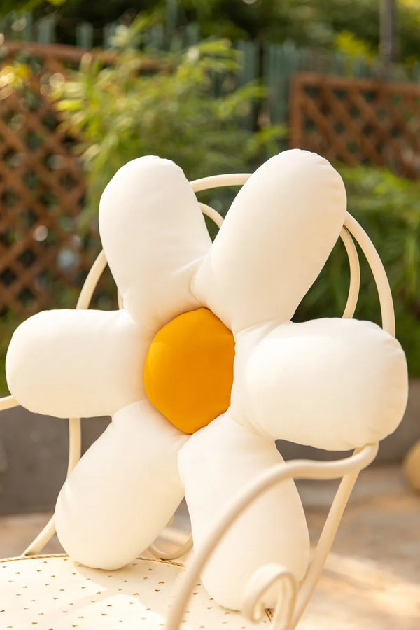 Daisy Flower Whopee Cushion - Delicors