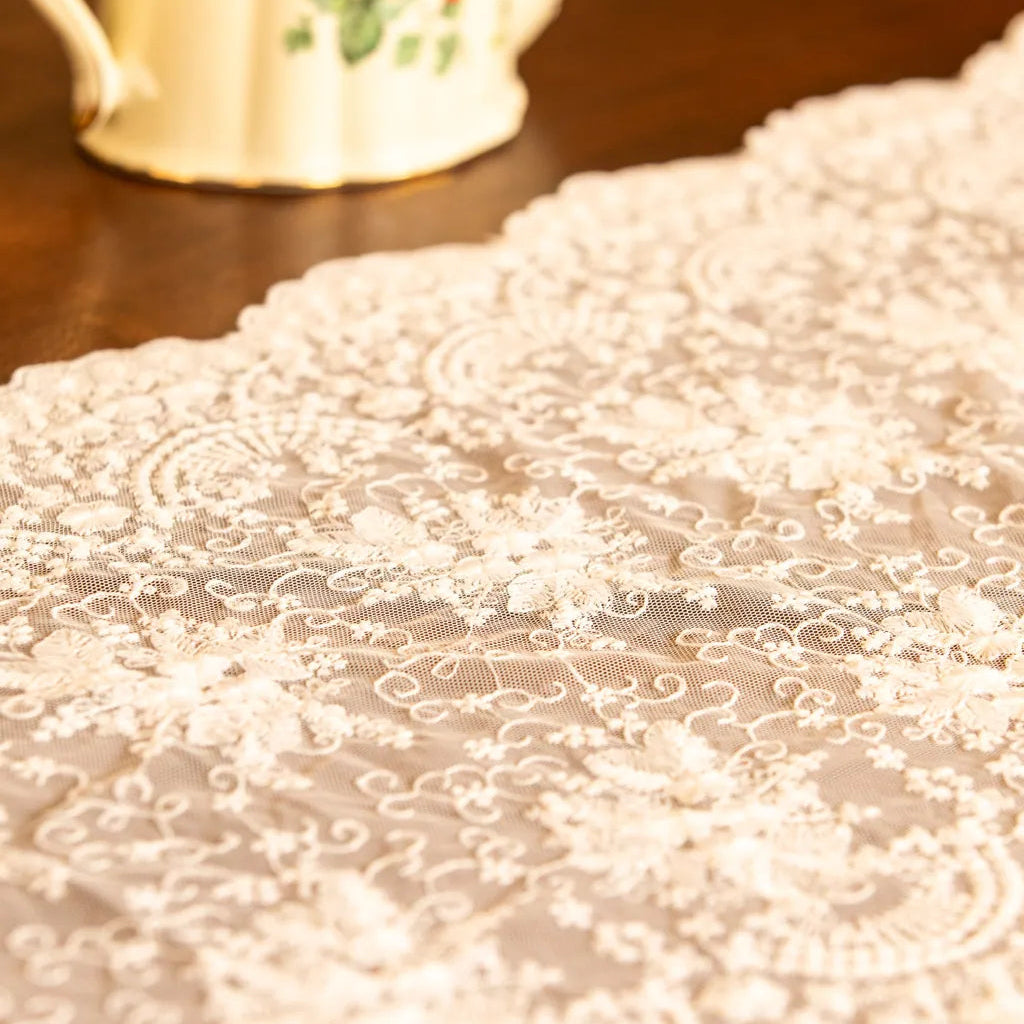 Decadent Flower Lace Table Runner - Delicors