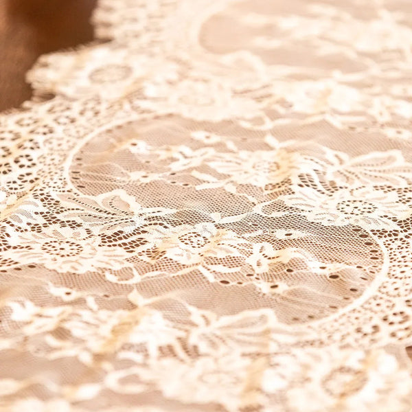 French Lace Table Runner - Delicors