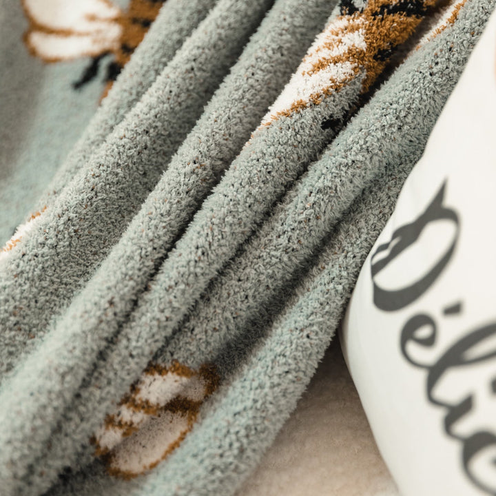Gold Bee Blanket & Cushion - Delicors