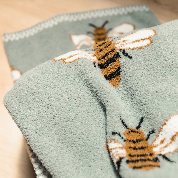 Gold Bee Blanket & Cushion - Delicors