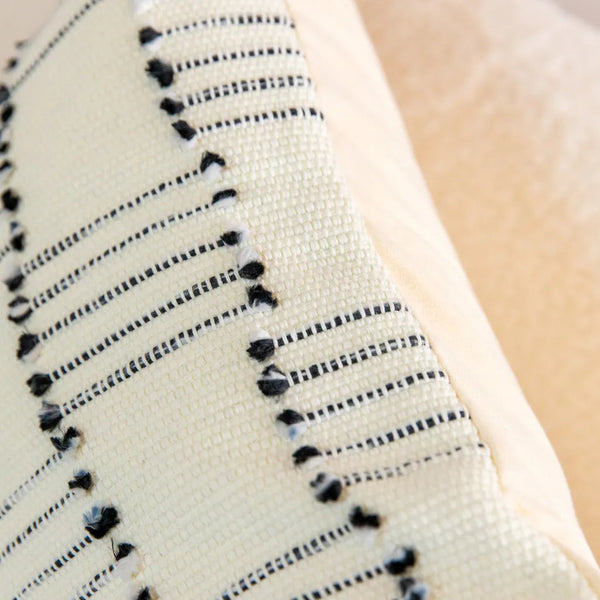 Moroccan Tassel Cushion - Delicors