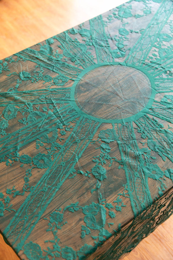 Moss Lace Round Table Cloth
