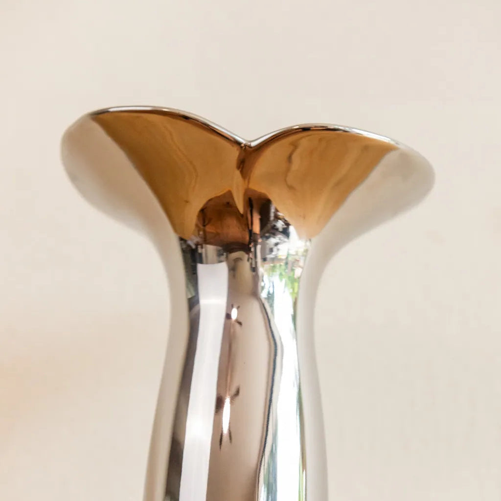 Petal Edge Vase - Delicors