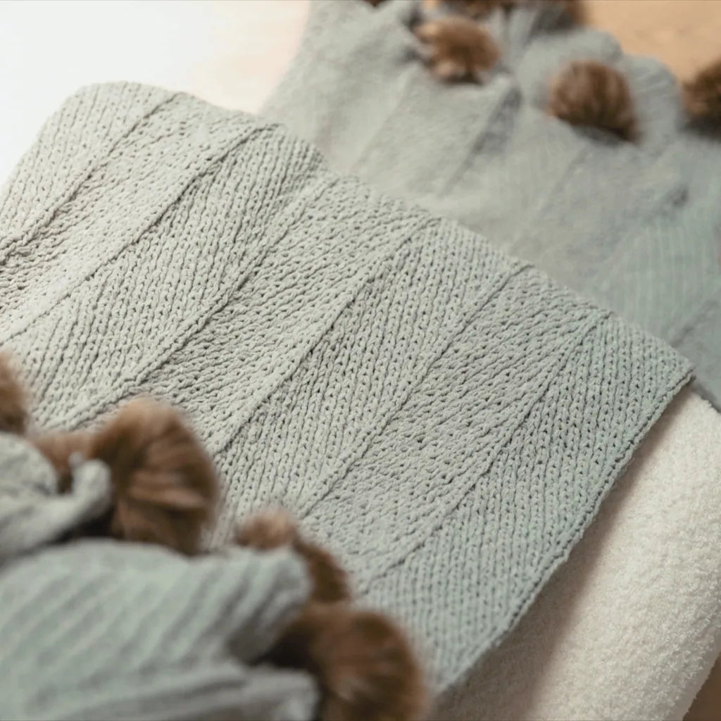 Pom Pom Fur Soft Blanket - Delicors