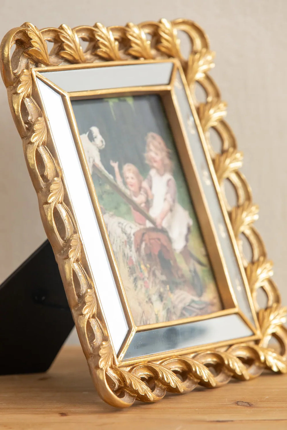 Regal Gold Leaf Photo Frame - Delicors