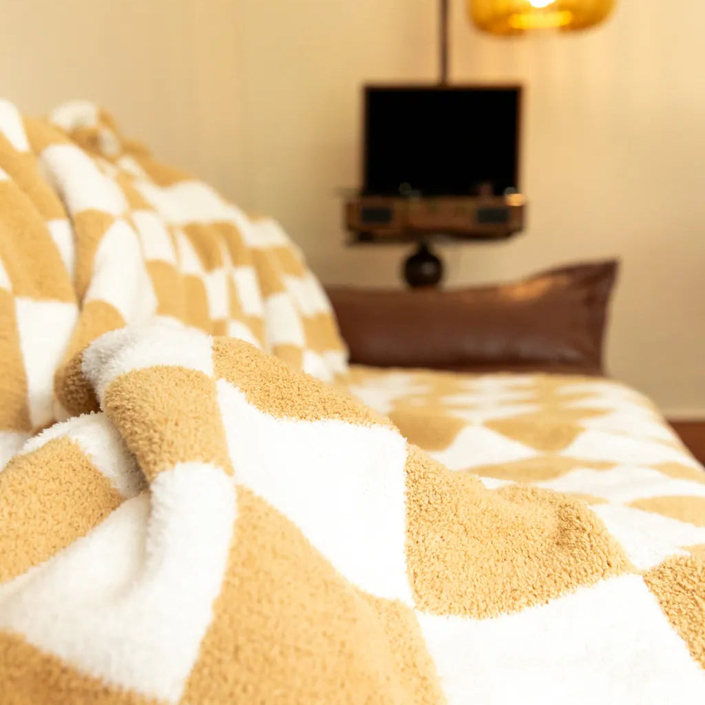 Retro Checkerboard Plus Soft Blanket - Delicors