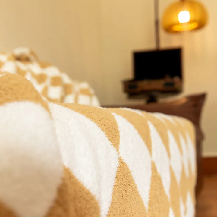 Retro Checkerboard Plus Soft Blanket - Delicors