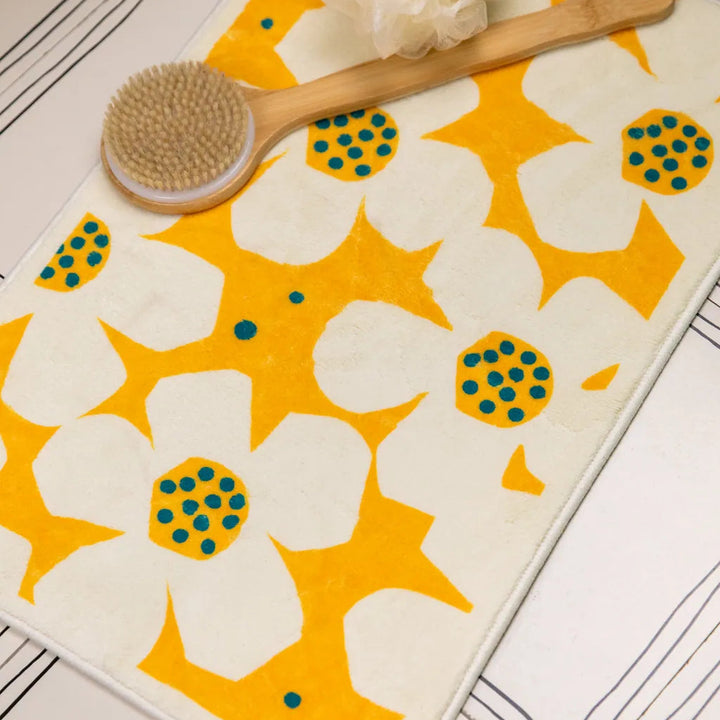 Retro Daisy Bath Mat - Yellow - Delicors
