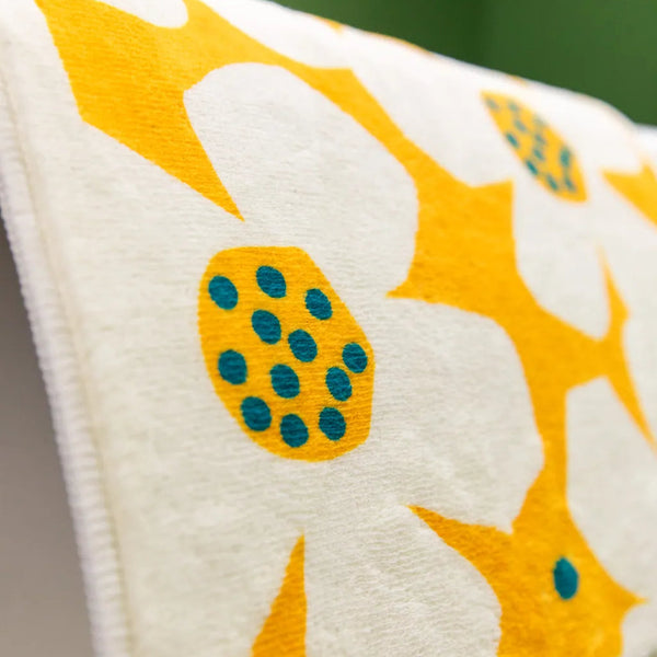 Retro Daisy Bath Mat - Yellow - Delicors