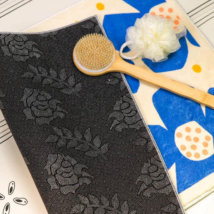 Retro Daisy Bath Mat - Blue - Delicors