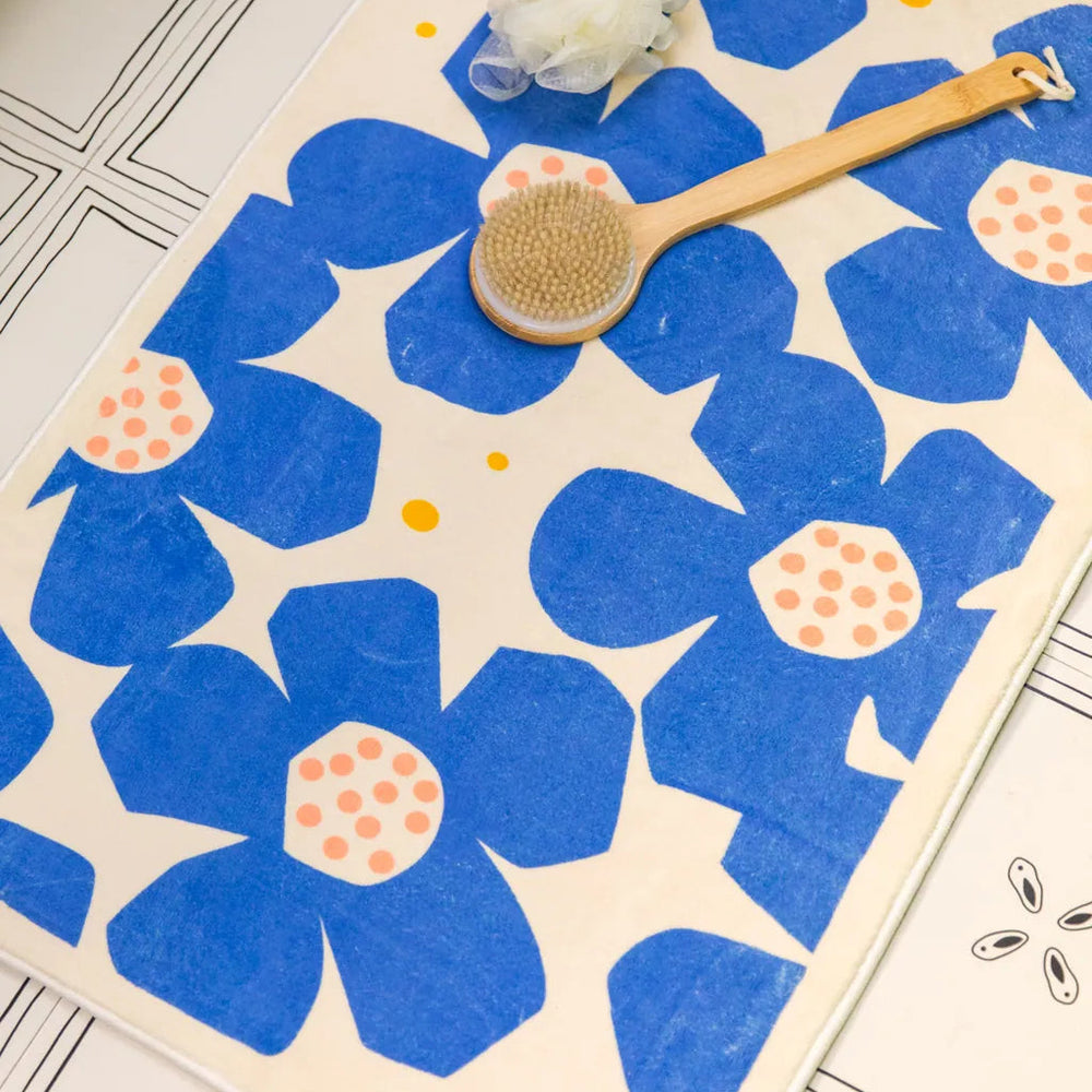 Retro Daisy Bath Mat - Blue - Delicors