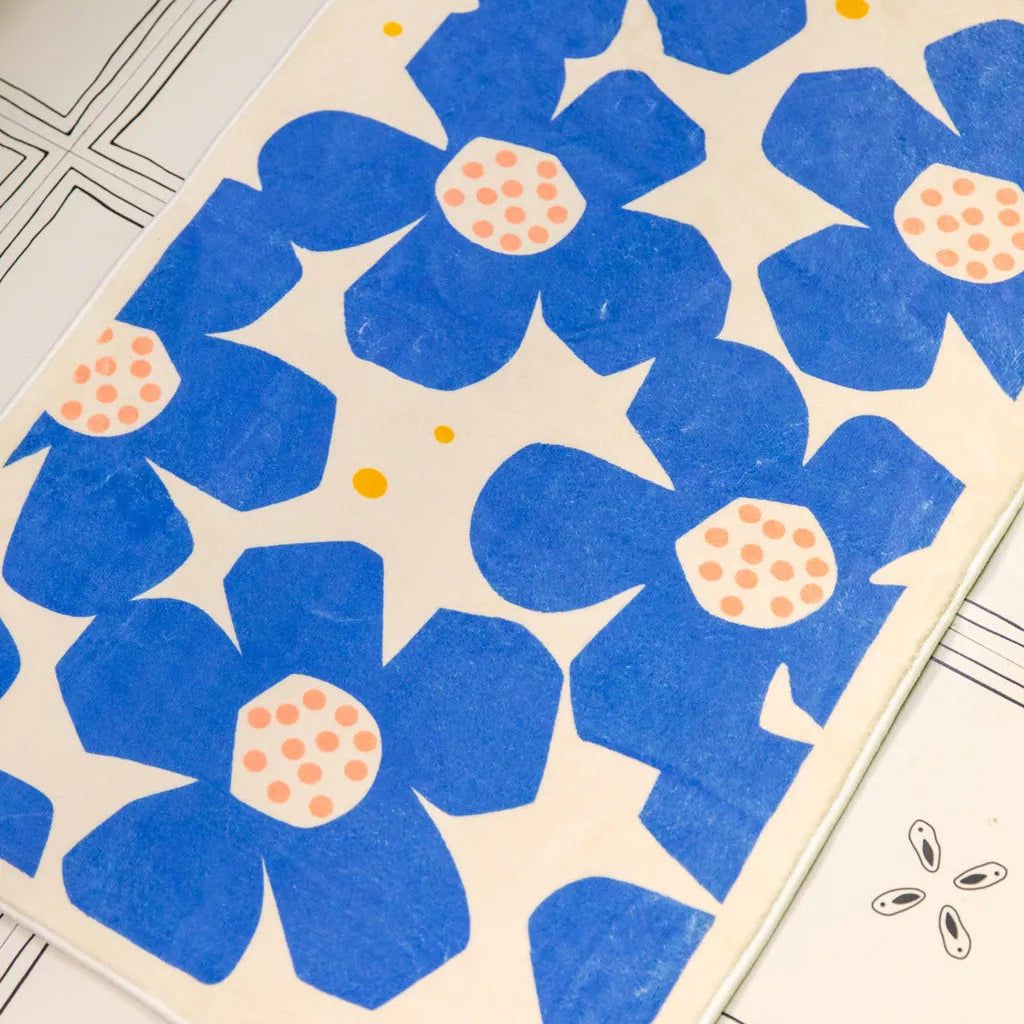 Retro Daisy Bath Mat - Blue - Delicors