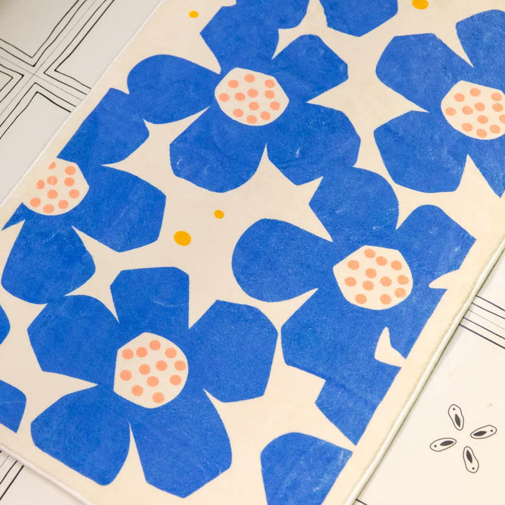 Retro Daisy Bath Mat - Blue - Delicors
