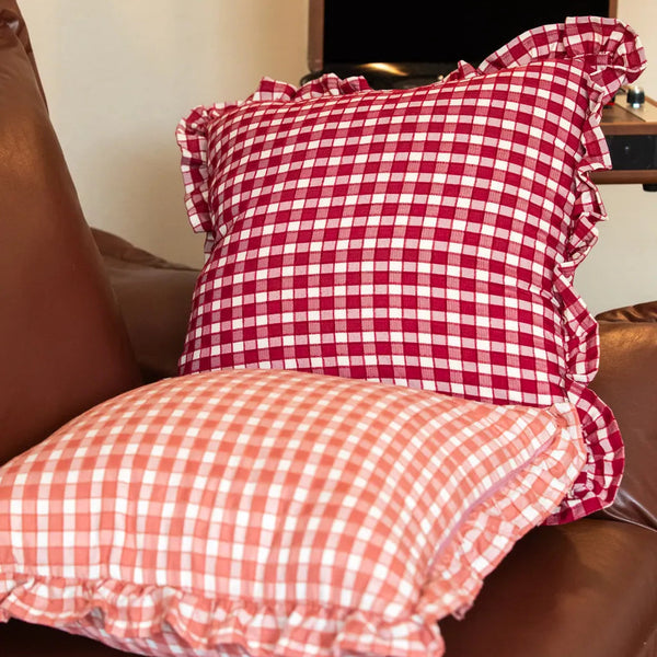 Retro Line Ruffle Cushion - Delicors