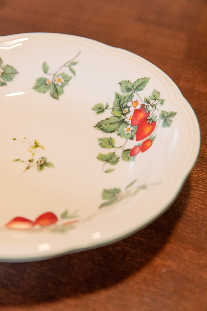 Strawberries Dinnerware-9InchesDeepPlate - Delicors