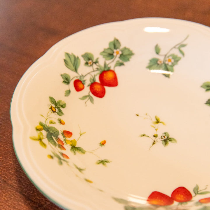 Strawberries Dinnerware-9InchesDeepPlate - Delicors