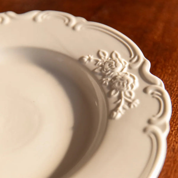 Classic Elegance Dinnerware - Delicors