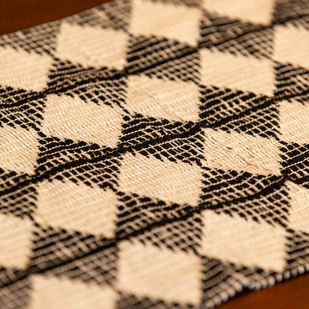 Woven Diamond Contrast Tassel Table Runner - Delicors