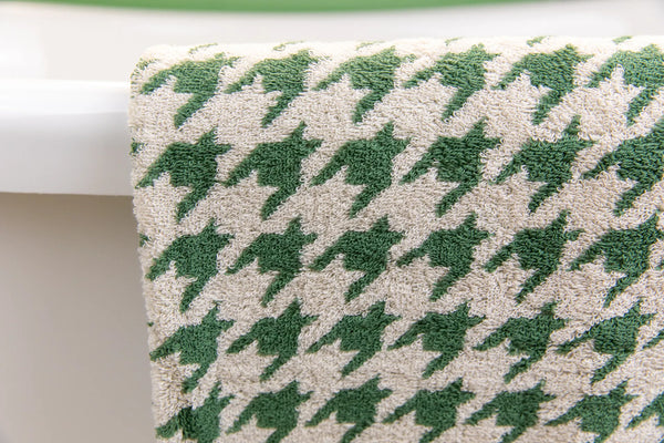 Houndstooth Green Towel -- Delicors