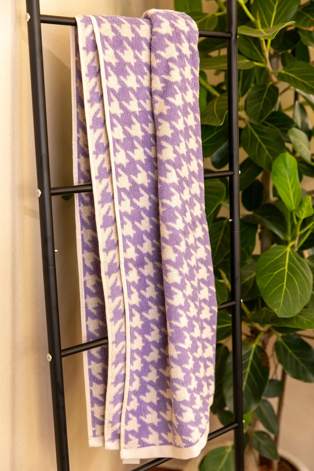 Houndstooth Purple Bath Towel -- Delicors