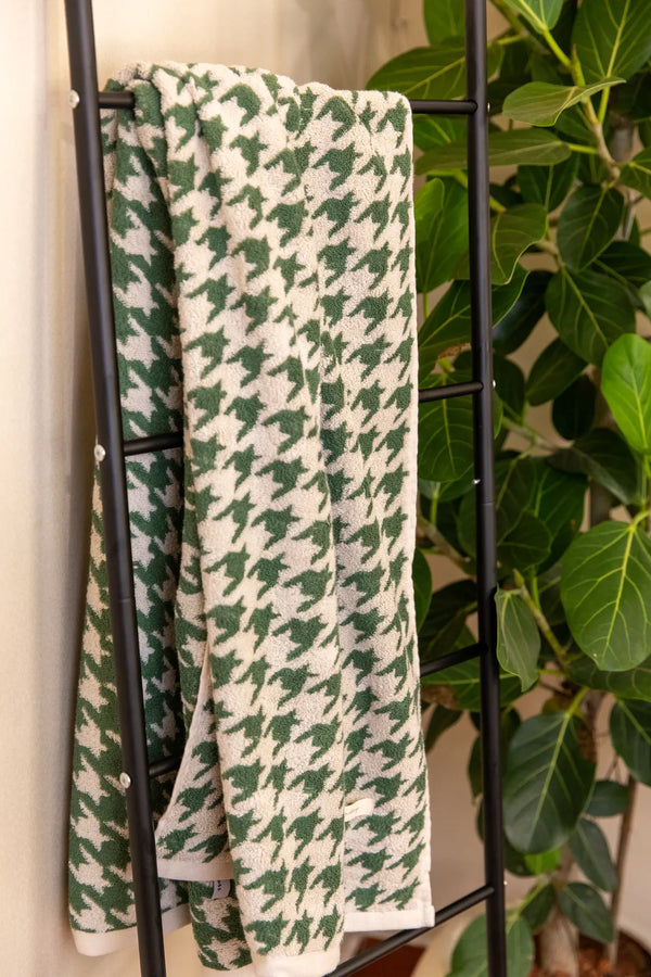 Houndstooth Green Bath Towel -- Delicors