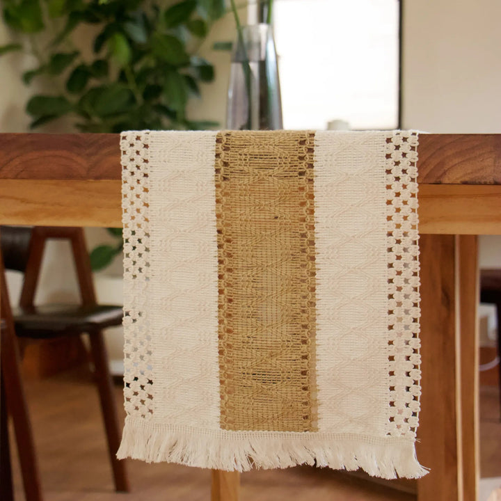 Countryside woven able runner -- Delicors