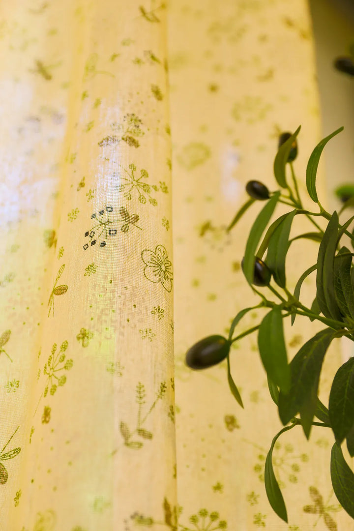 Dandelion Garden Curtain -- Delicors