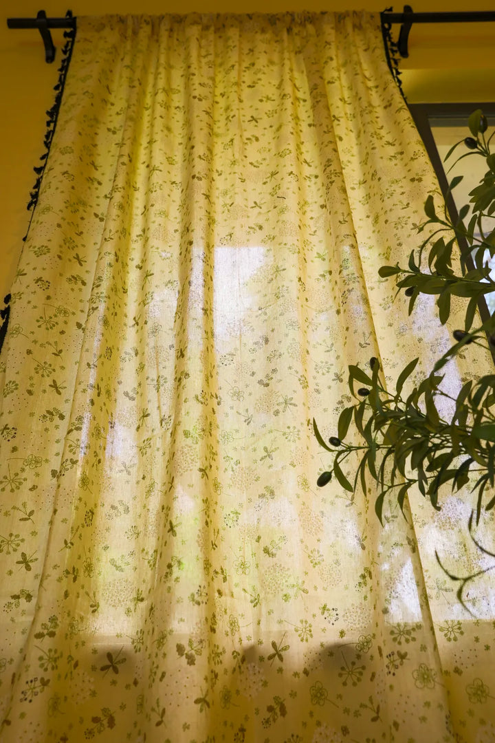 Dandelion Garden Curtain -- Delicors