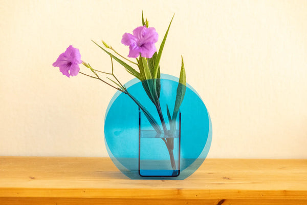 Eclectic acrylic vase set display