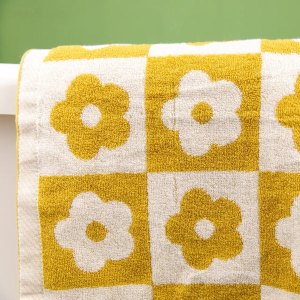 Floral Checkered Towels -- Delicors