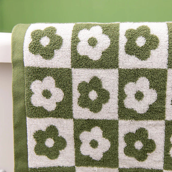 Floral Checkered Towels -- Delicors