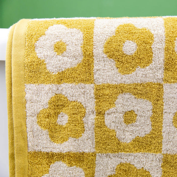 Floral Checkered Towels -- Delicors