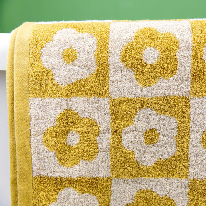 Floral Checkered Towels -- Delicors