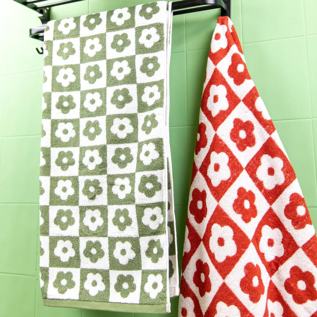 Floral Checkered Towels -- Delicors