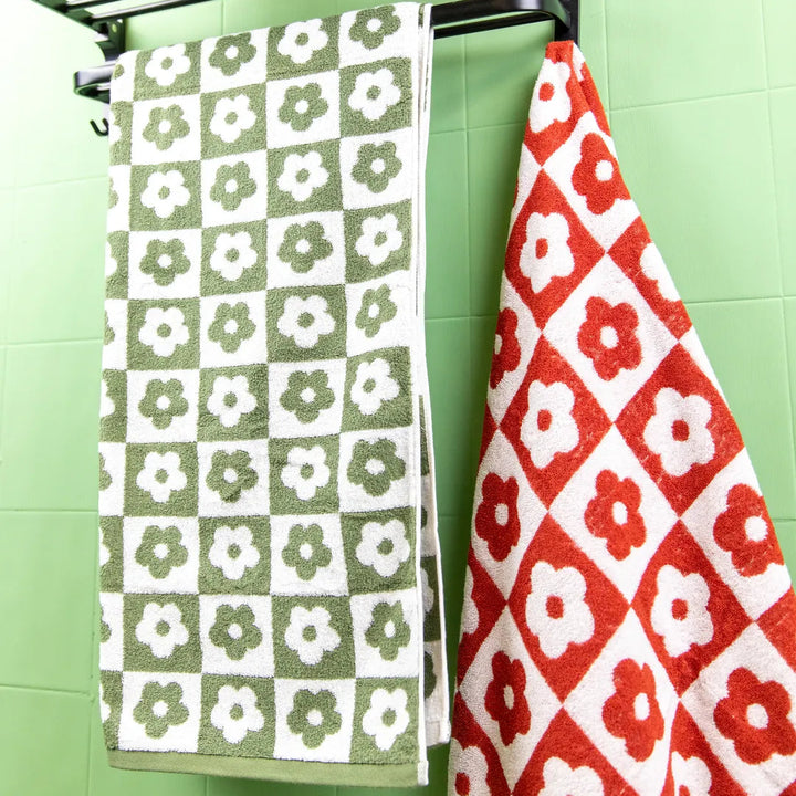 Floral Checkered Towels -- Delicors